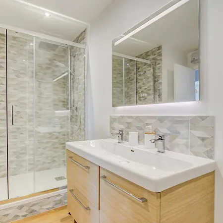 Sunset Duplex - Grand-rond, Jardin Des Plantes, Centre-ville, 2 Bdrs 60m2, Ac, Free Public Car Park 200m Away, Netflix - T3 60m2 Avec Clim, Parking Public Gratuit A 200m *