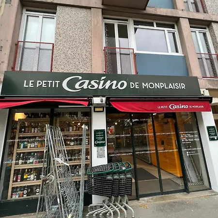 דירה Sunset Duplex - Grand-rond, Jardin Des Plantes, Centre-ville, 2 Bdrs 60m2, Ac, Netflix - T3 60m2 Avec Clim